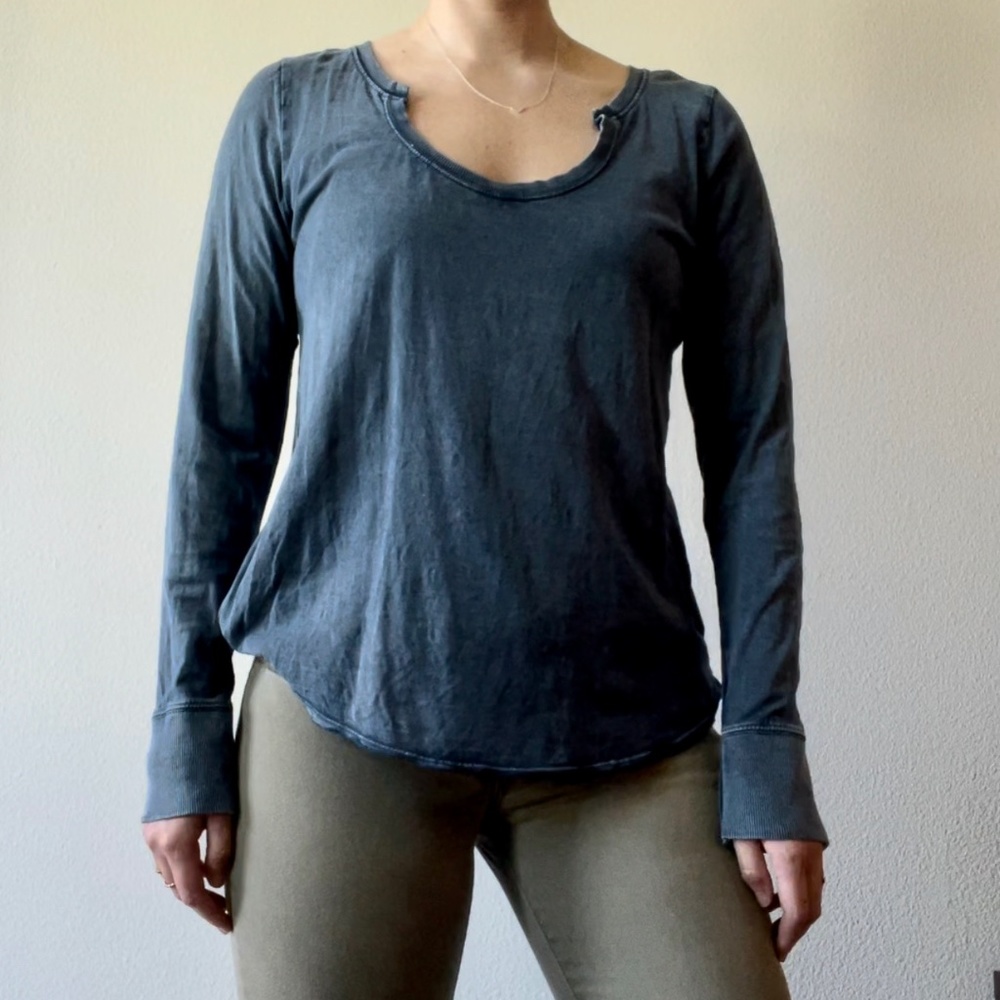 Anthropologie Long Sleeve T-Shirt (Brand: Little Yellow Button)